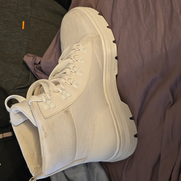 Dr. Martens - Picture 6 of 8